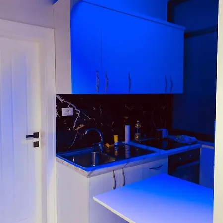Cozy Corner Апартаменты *